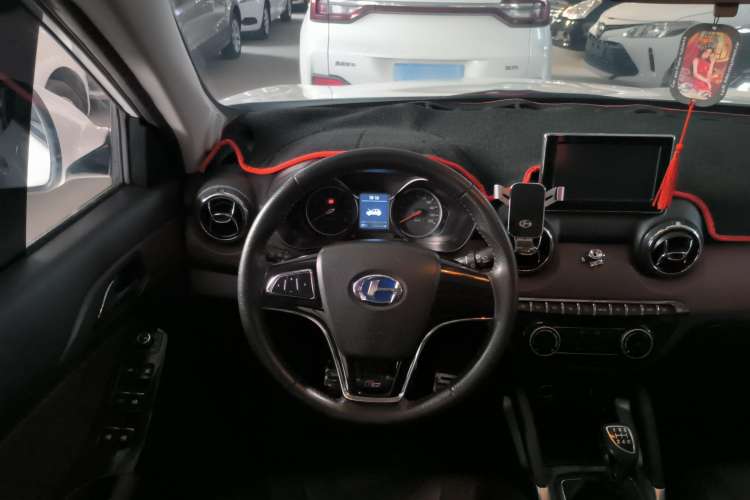 Used BAIC Changhe Q35 2016 1.5L Manual Smart Edition Interior 2