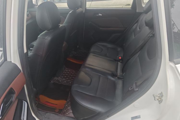 Used BAIC Changhe Q35 2016 1.5L Automatic Smart Edition Interior 2