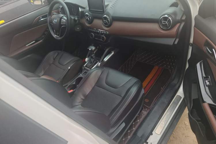 Used BAIC Changhe Q35 2016 1.5L Automatic Smart Edition Interior 4
