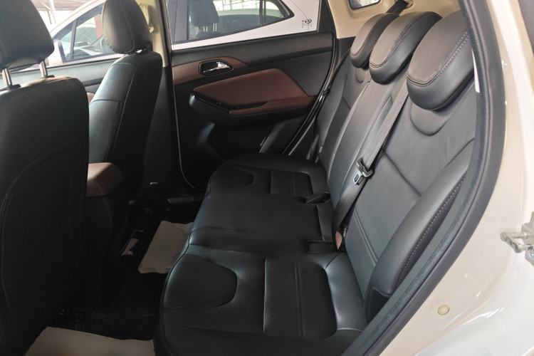Used BAIC Changhe Q35 2016 1.5L Automatic Smart Edition Interior 4