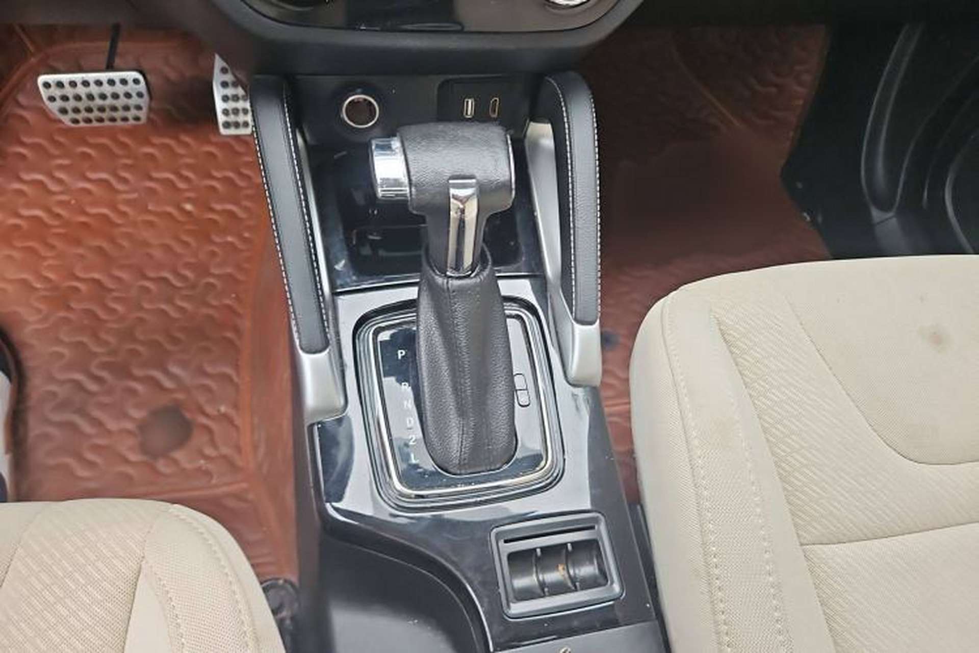 Used BAIC Changhe Q35 2016 1.5L Automatic Cool Edition Interior 5