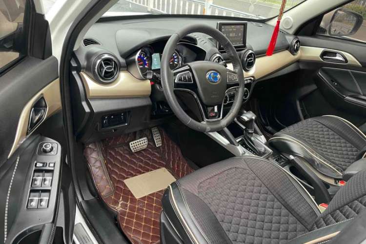 Used BAIC Changhe Q35 2016 1.5L Automatic Cool Edition Interior 6