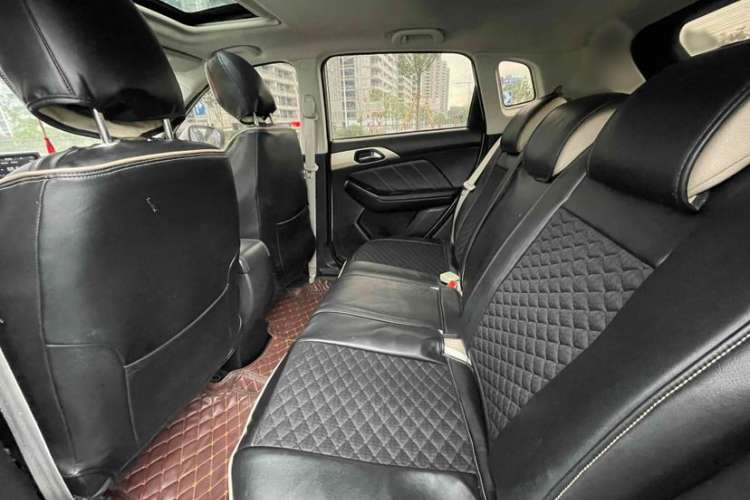 Used BAIC Changhe Q35 2016 1.5L Automatic Cool Edition Interior 7