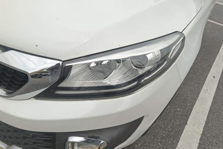 Used BAIC Changhe Q35 2016 1.5L Automatic Smart Edition Left Front Headlight