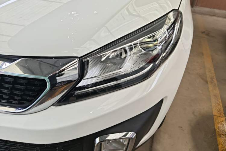 Used BAIC Changhe Q35 2016 1.5L Automatic Smart Edition Left Front Headlight