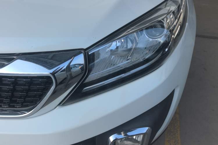 Used BAIC Changhe Q35 2016 1.5L Manual Smart Edition Left Front Headlight