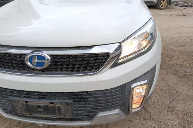Used BAIC Changhe Q35 2016 1.5L Manual Smart Edition Left Front Headlight