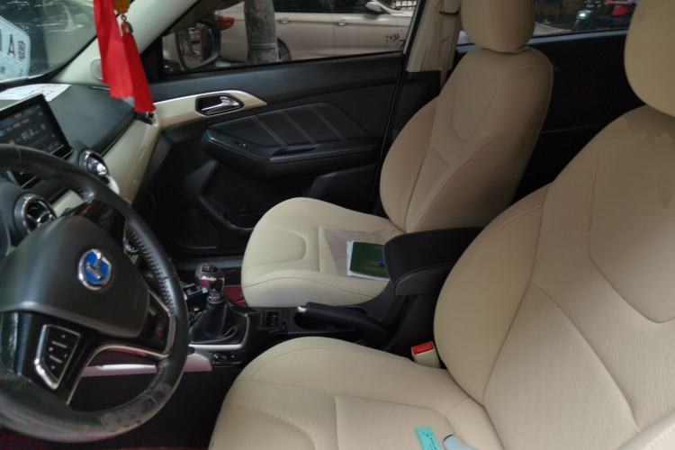 Used BAIC Changhe Q35 2016 1.5L Manual Cool Edition Left Front Seat