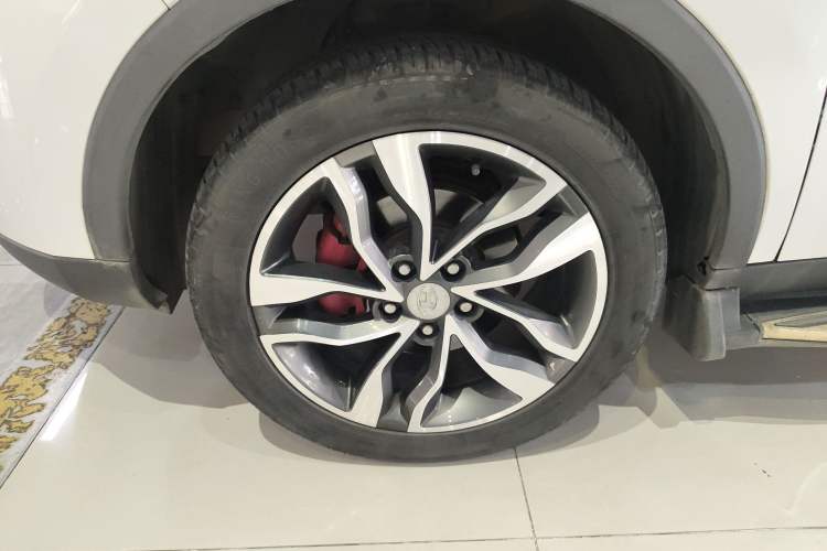 Used BAIC Changhe Q35 2016 1.5L Automatic Smart Edition Left Front Wheel Hub