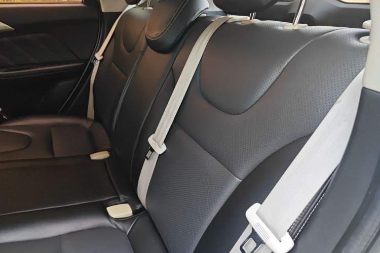 Used BAIC Changhe Q35 2016 1.5L Automatic Cool Edition Left Rear Seat