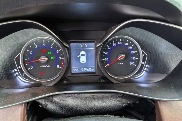Used BAIC Changhe Q35 2016 1.5L Manual Smart Edition Odometer Close Up