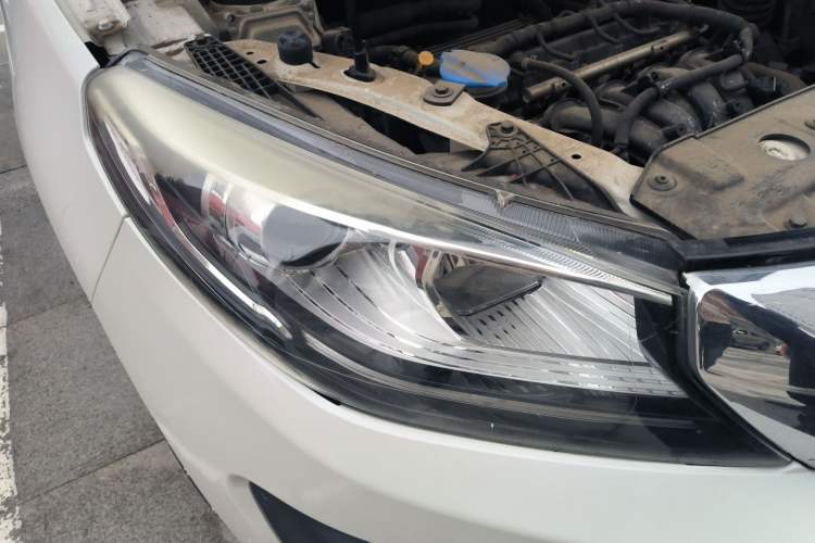 Used BAIC Changhe Q35 2016 1.5L Automatic Cool Edition Right Front Headlight