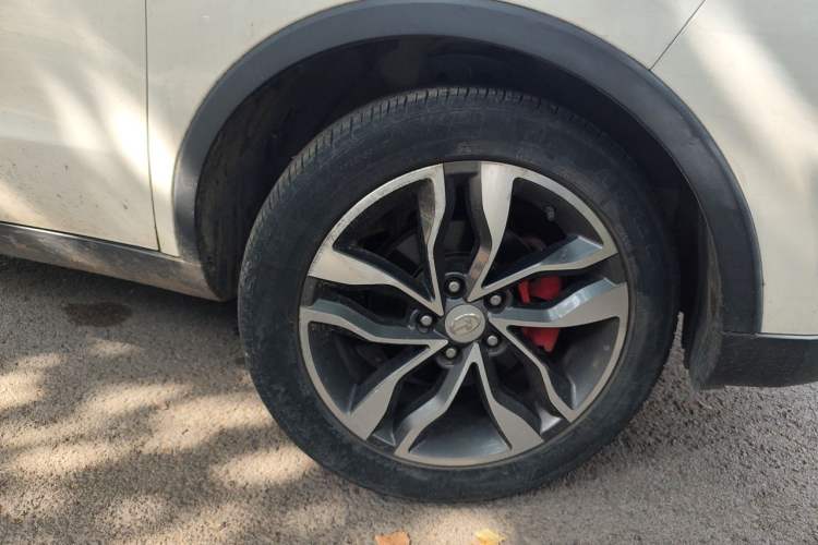 Used BAIC Changhe Q35 2016 1.5L Manual Cool Edition Right Front Wheel Hub