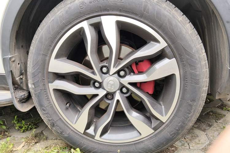 Used BAIC Changhe Q35 2016 1.5L Automatic Smart Edition Right Front Wheel Hub