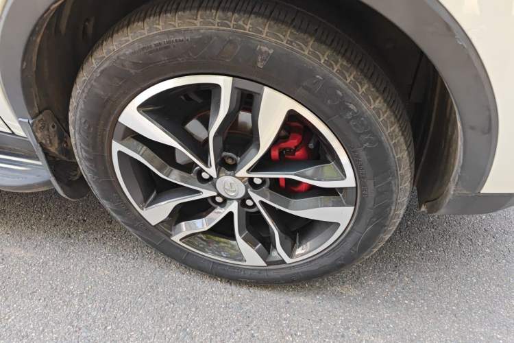 Used BAIC Changhe Q35 2016 1.5L Automatic Cool Edition Right Front Wheel Hub