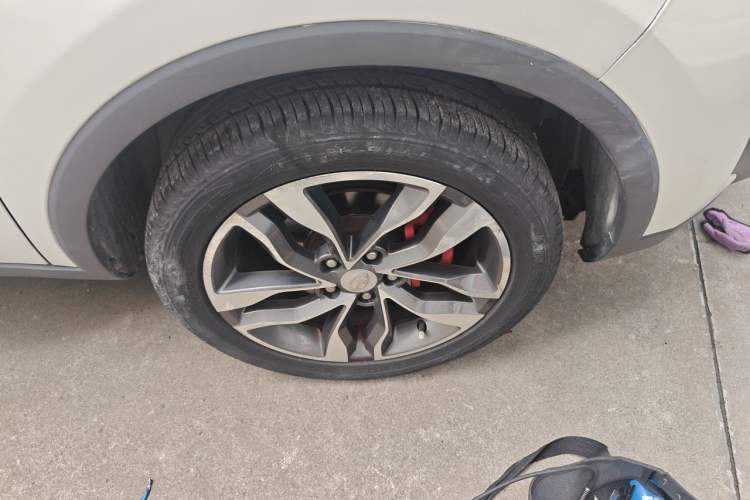 Used BAIC Changhe Q35 2016 1.5L Manual Smart Edition Right Front Wheel Hub