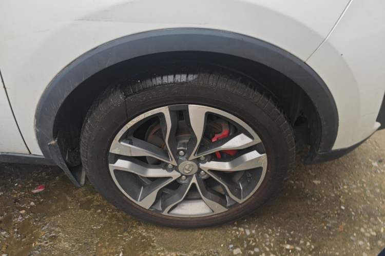 Used BAIC Changhe Q35 2016 1.5L Automatic Smart Edition Right Front Wheel Hub