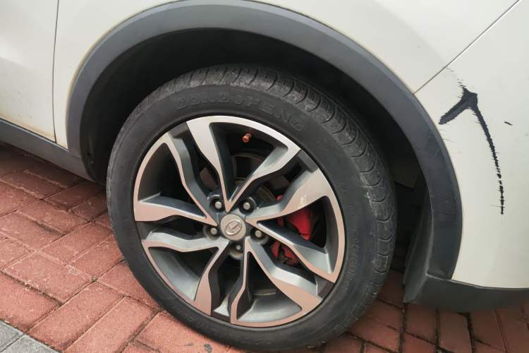 Used BAIC Changhe Q35 2016 1.5L Automatic Cool Edition Right Front Wheel Hub