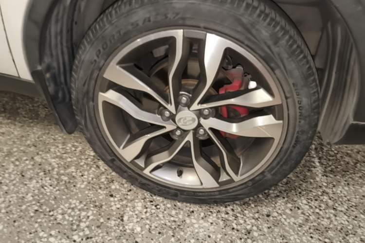 Used BAIC Changhe Q35 2016 1.5L Manual Smart Edition Right Front Wheel Hub
