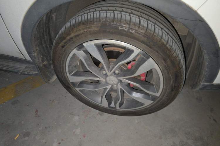 Used BAIC Changhe Q35 2016 1.5L Automatic Smart Edition Right Front Wheel Hub