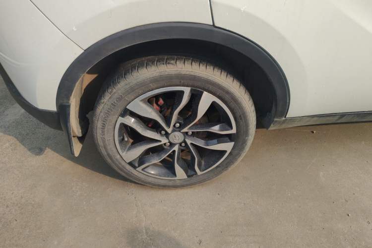 Used BAIC Changhe Q35 2016 1.5L Automatic Smart Edition Right Rear Wheel Hub