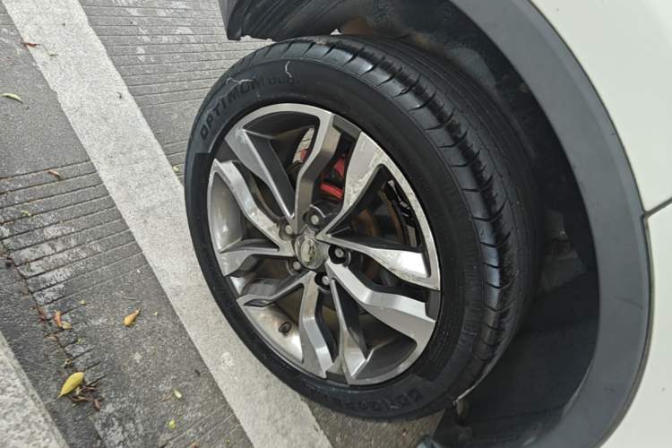 Used BAIC Changhe Q35 2016 1.5L Automatic Smart Edition Right Rear Wheel Hub
