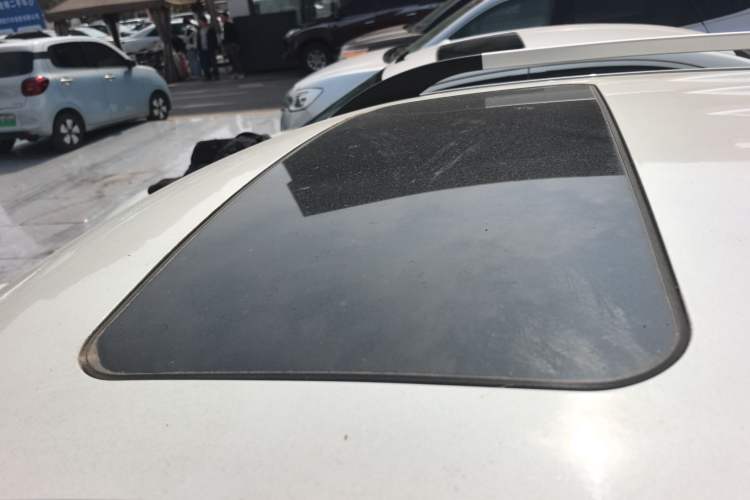 Used BAIC Changhe Q35 2016 1.5L Manual Smart Edition Roof