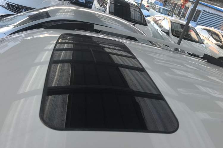 Used BAIC Changhe Q35 2016 1.5L Manual Smart Edition Roof