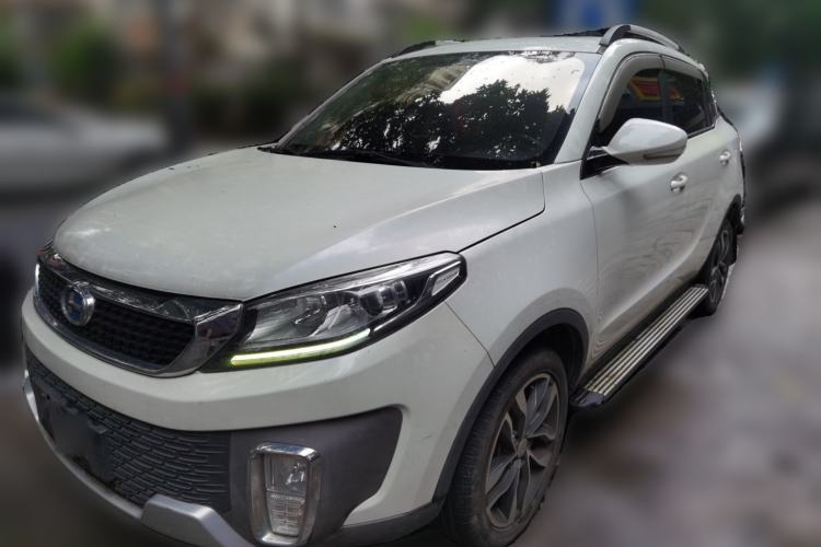 Used BAIC Changhe Q35 2016 1.5L Manual Cool Edition Guazi used car, China used car export, Used car for sale, Used  cars, Cheapest cars for sale