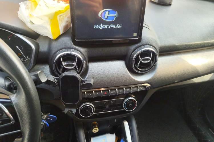 Used BAIC Changhe Q35 2018 1.5L Manual Cool Edition Audio And AC Panel