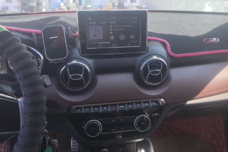 Used BAIC Changhe Q35 2018 1.5L Manual Smart Edition Audio And AC Panel