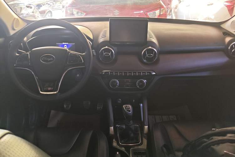 Used BAIC Changhe Q35 2018 1.5L Manual Smart Edition Center Console