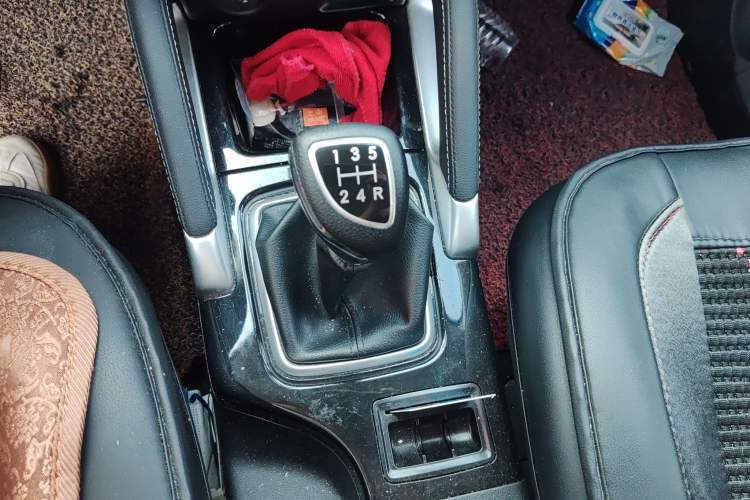Used BAIC Changhe Q35 2018 1.5L Manual Smart Edition Gear Lever