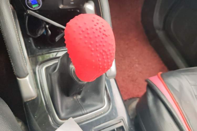 Used BAIC Changhe Q35 2018 1.5L Manual Cool Edition Gear Lever