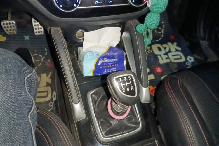 Used BAIC Changhe Q35 2018 1.5L Manual Cool Edition Gear Lever