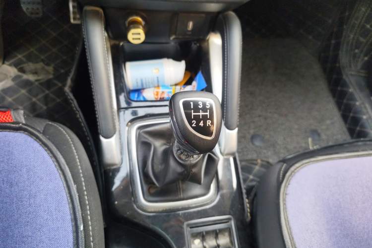 Used BAIC Changhe Q35 2018 1.5L Manual Cool Edition Gear Lever