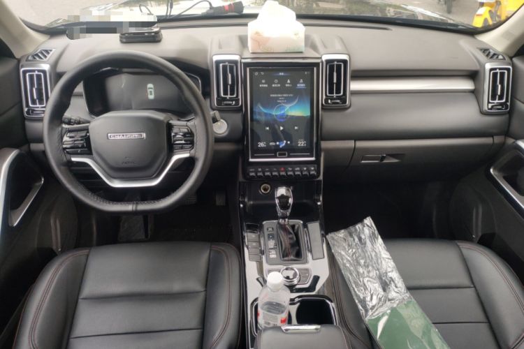 Used BAIC Changhe Q7 2018 1.5T CVT Elite Model Center Console