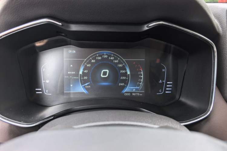 Used BAIC Changhe Q7 2018 1.5T manual luxury version 7 seats Odometer Close Up