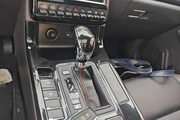Used BAIC Changhe Q7 2018 1.5T CVT Elite Model Gear Lever
