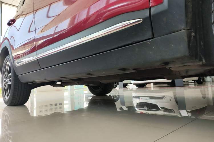 Used BAIC Changhe Q7 2018 1.5T CVT Elite Model Right Side Sill