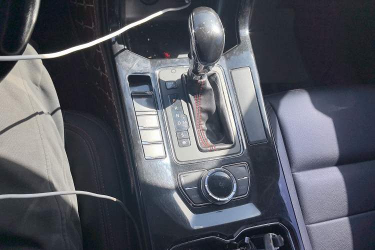 Used BAIC Changhe Q7 2018 1.5T CVT Elite Model Gear Lever