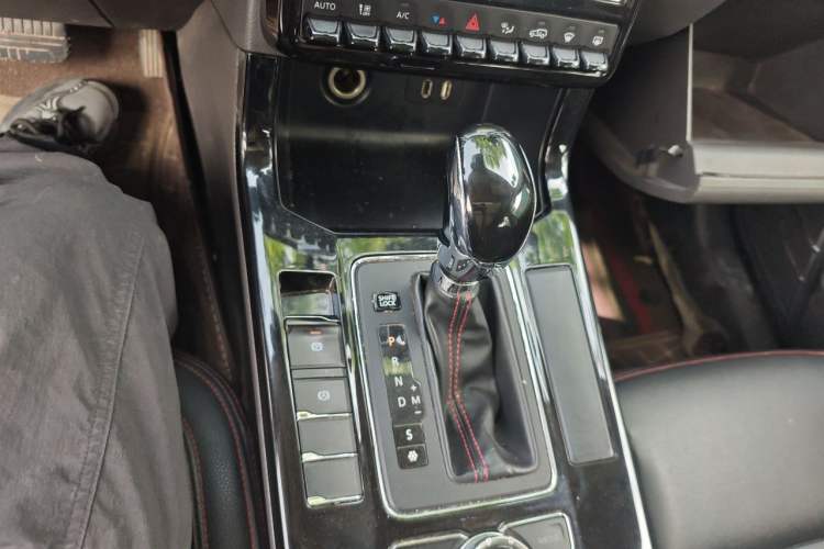 Used BAIC Changhe Q7 2018 1.5T CVT Elite Model Gear Lever