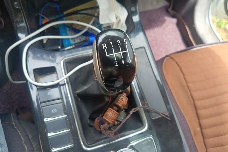 Used BAIC Changhe Q7 2018 1.5T Manual Elite Edition Gear Lever