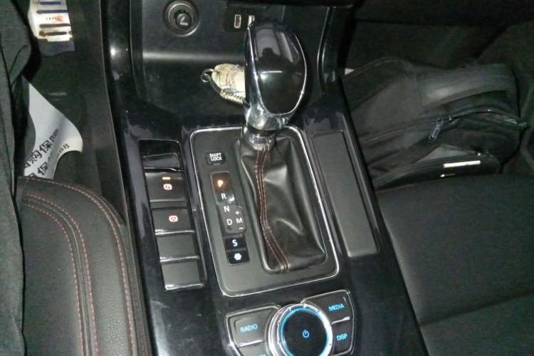 Used BAIC Changhe Q7 2018 1.5T CVT Elite Model Gear Lever