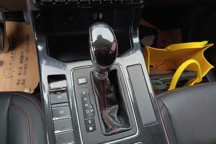 Used BAIC Changhe Q7 2018 1.5T CVT Elite Model Gear Lever