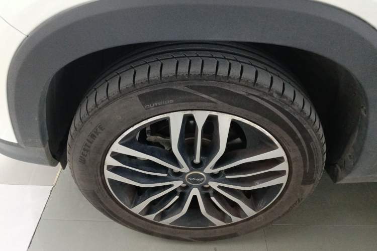 Used BAIC Changhe Q7 2018 1.5T CVT Luxury Model Left Front Wheel Hub