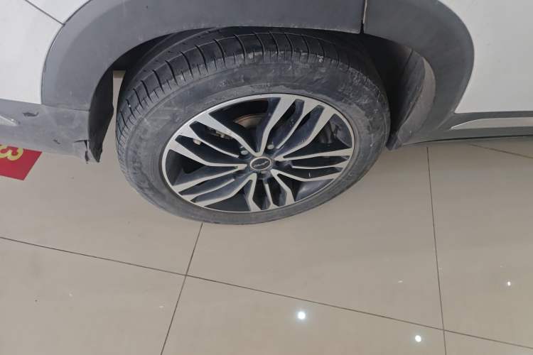 Used BAIC Changhe Q7 2018 1.5T CVT Luxury Model Right Rear Wheel Hub
