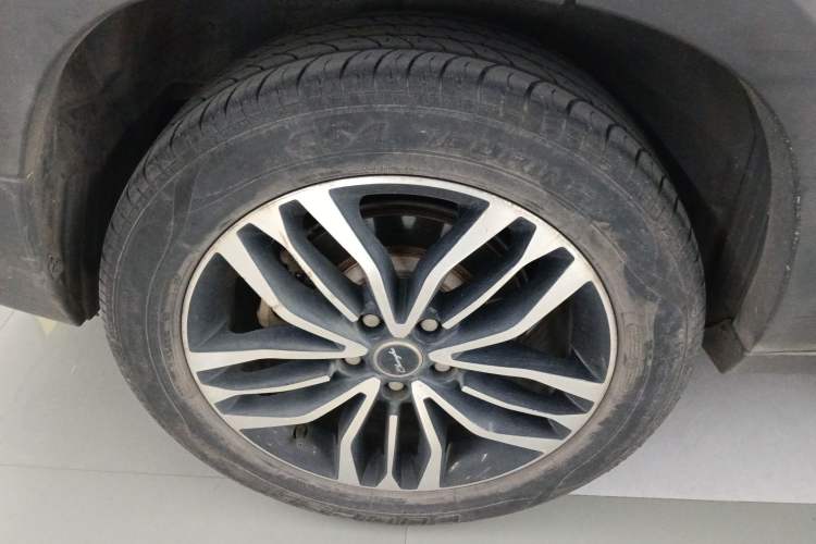 Used BAIC Changhe Q7 2018 1.5T CVT Luxury Model Right Rear Wheel Hub