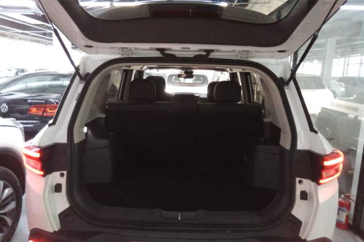 Used BAIC Changhe Q7 2018 1.5T CVT Elite Model Trunk