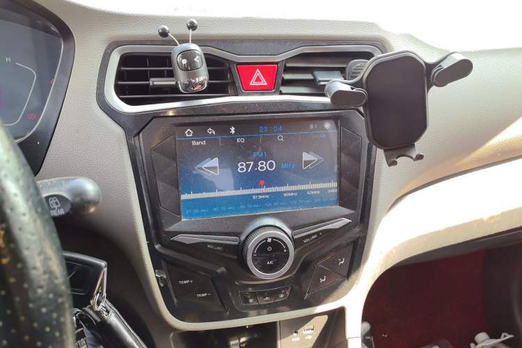 Used BAIC Changhe Wagon R 2018 1.4L Manual Comfort Version Audio And AC Panel